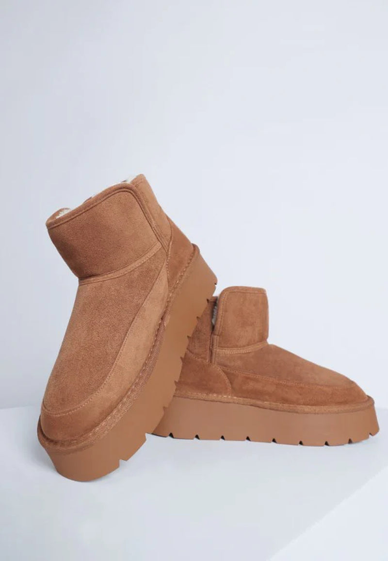 Holias Chunky Heeled Snow Boots