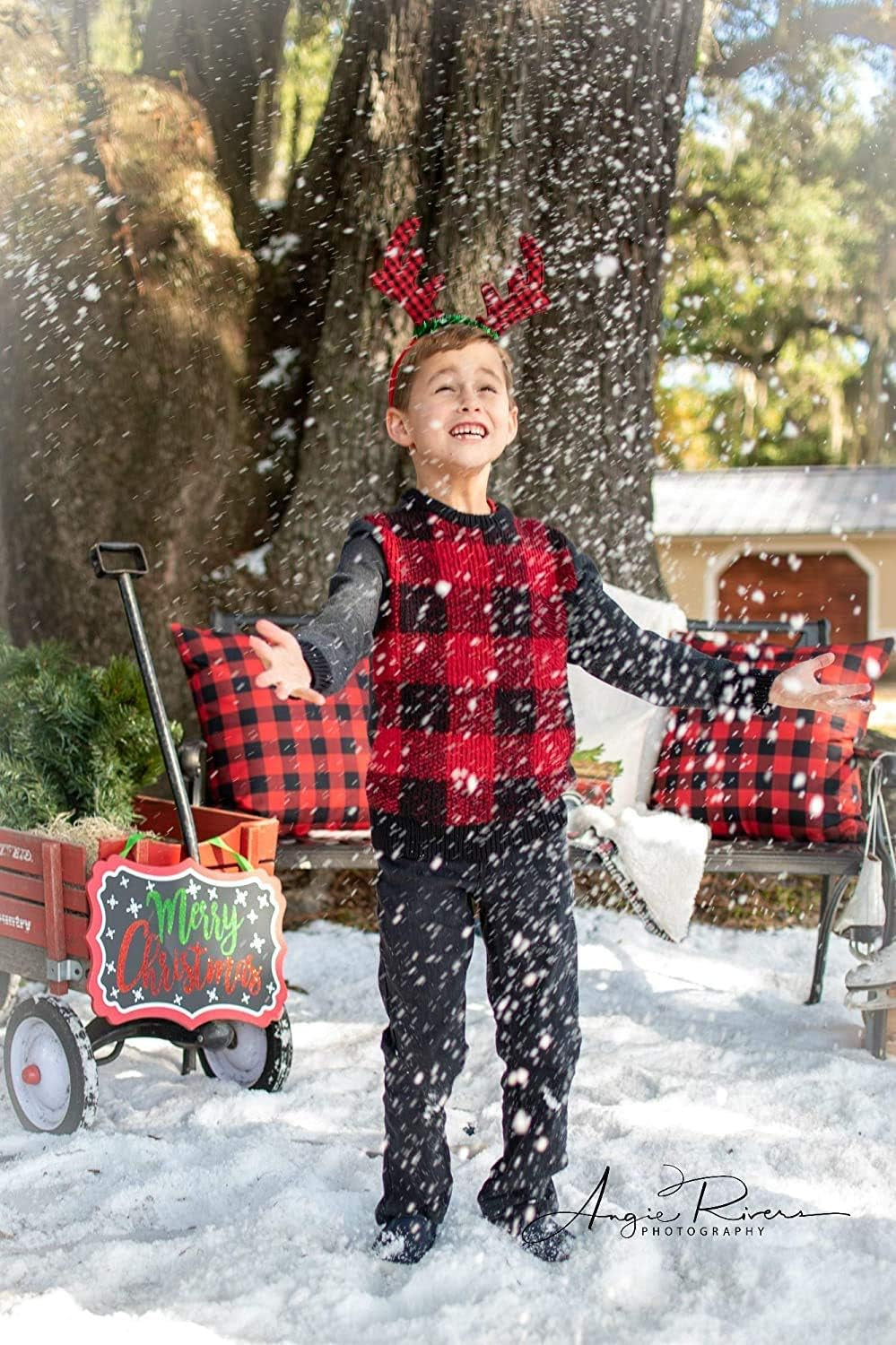 and Snowonder Instant Snow Powder for Slime and Holiday Decorations - Artificial Snow Mix Makes 2 Gallons of Fake Snow - Made in the USA