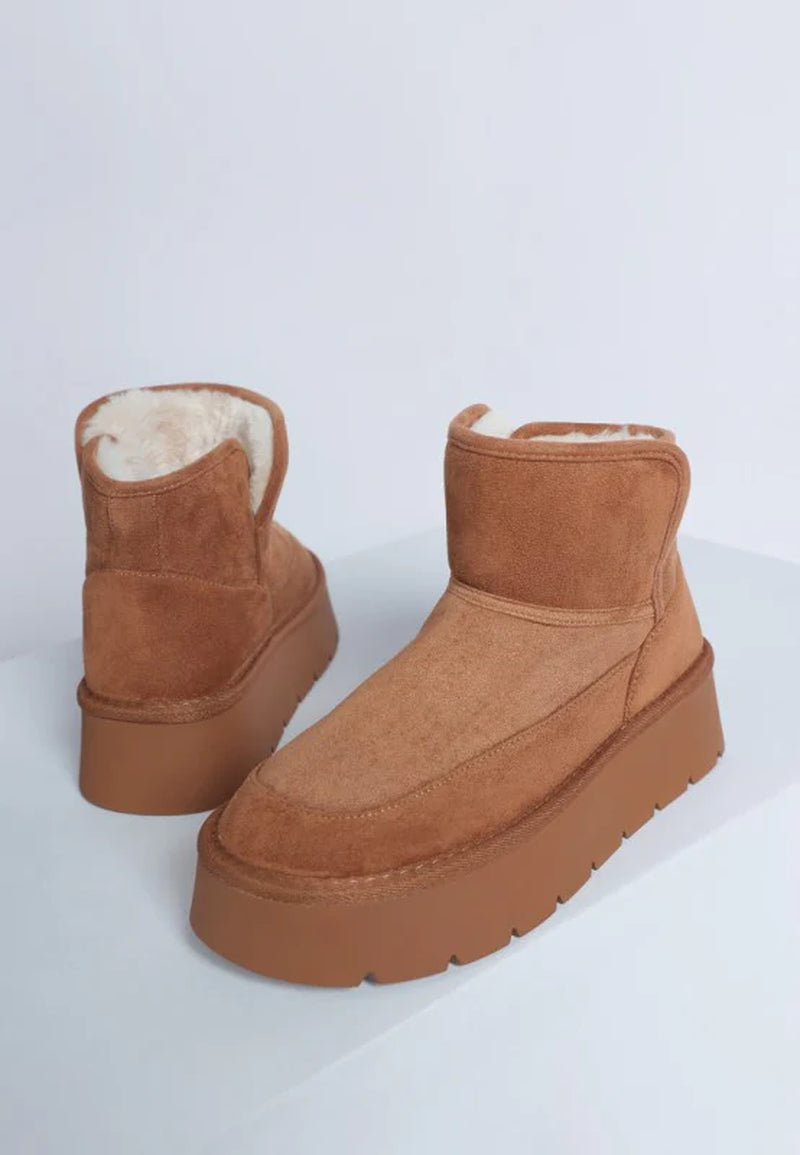 Holias Chunky Heeled Snow Boots