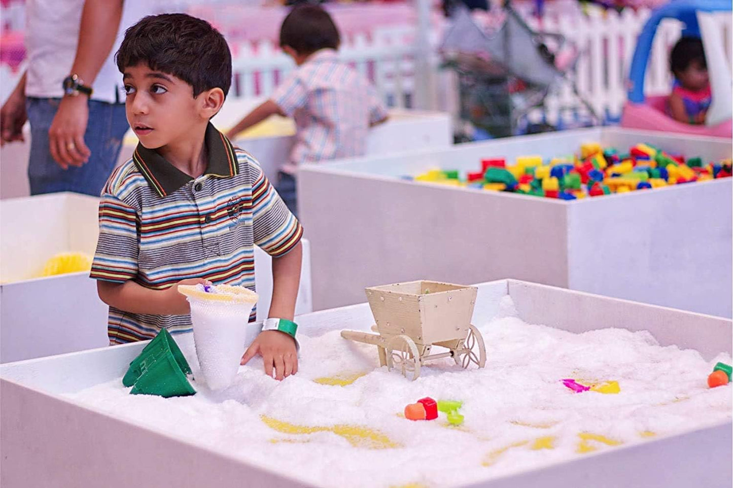 and Snowonder Instant Snow Powder for Slime and Holiday Decorations - Artificial Snow Mix Makes 2 Gallons of Fake Snow - Made in the USA