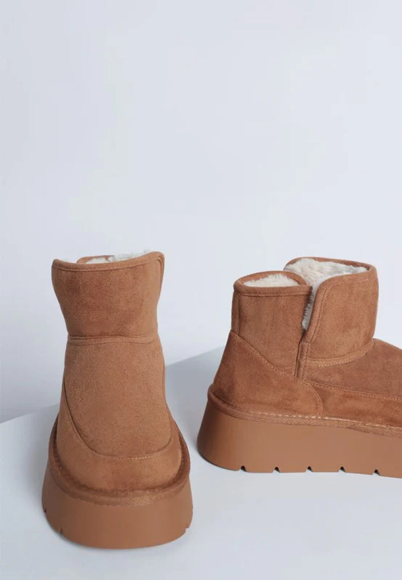 Holias Chunky Heeled Snow Boots