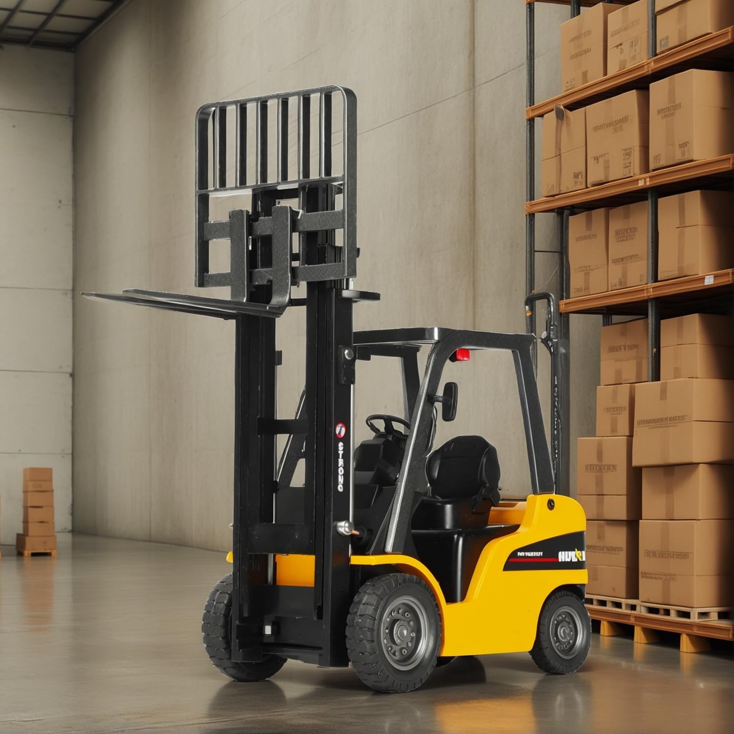 Liftable Forklift Toy- All Metal Die-Cast Construction Fork Truck with Articulating Arm, Movable Forks - Yellow Scale Mini Vehicle Model for Kids Adult Collection & Desk Decoration.